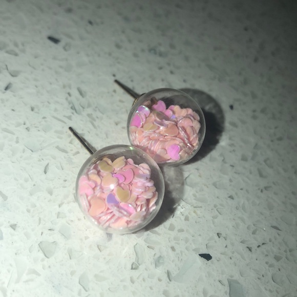 Earrings hearts globe sparkle iridescent stud ball - Picture 1 of 16